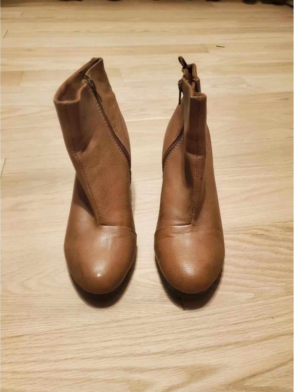 Old Navy Brown Boots